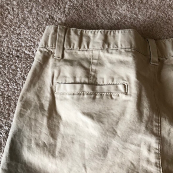 GAP shorts - Picture 2 of 3